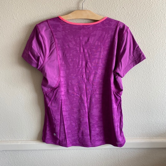 Lululemon Tee - Picture 2 of 2